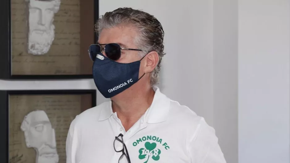 ΜΑΣΚΟΦΟΡΟΣ Παπασταύρου