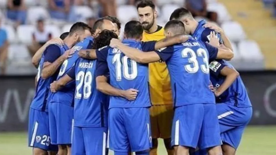 Δύο λέξεις/Μαργκάσα