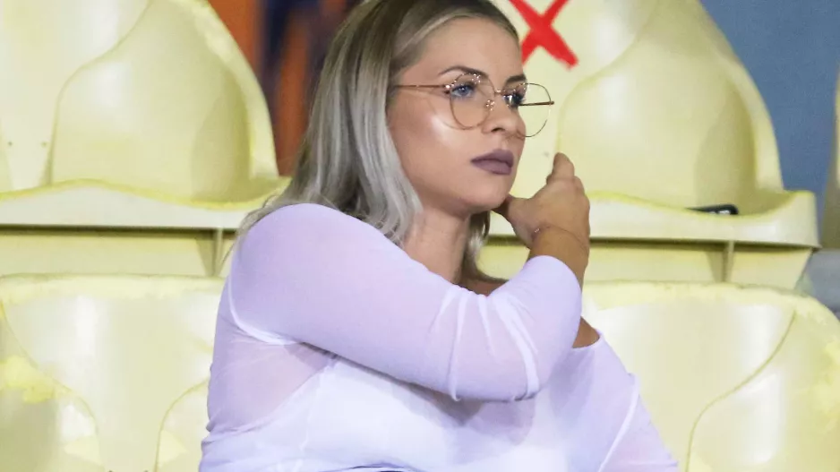 Σταθερά στο γήπεδο