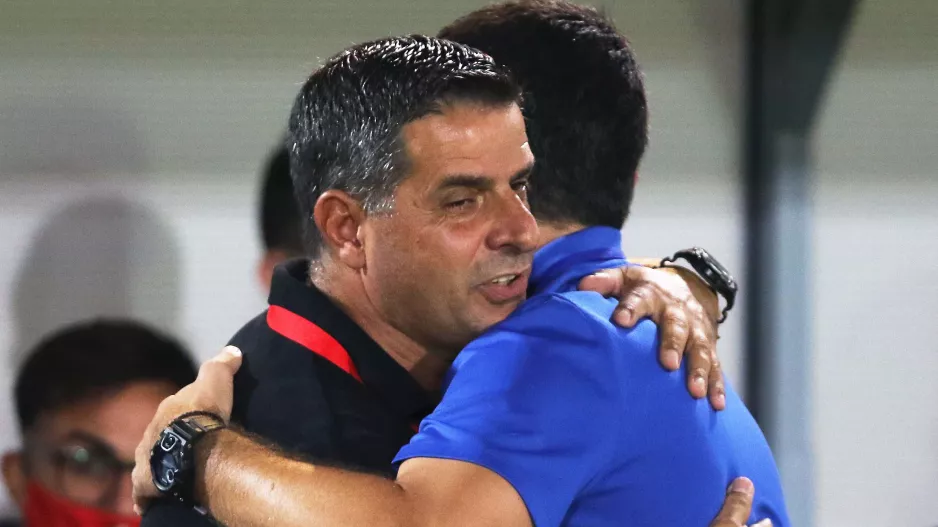 Πάντα φίλοι