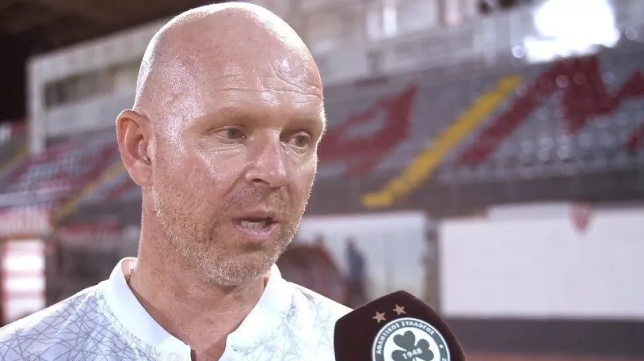 Μπεργκ για ΖΤΕ FC/ "Καλή προπόνηση για τα νεαρά παιδιά" (Βίντεο)