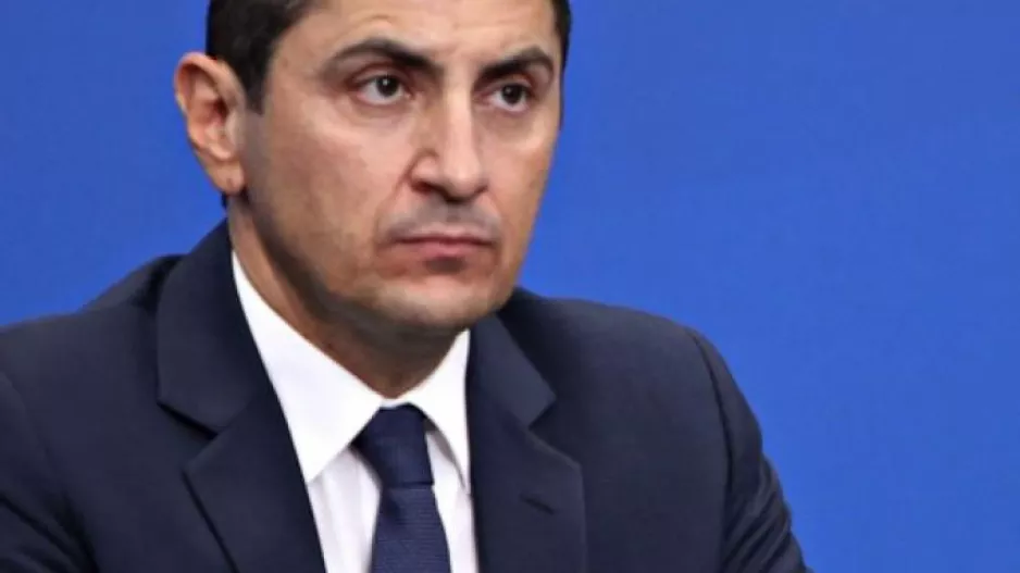 Αυγενάκης: «Θλίψη για την απώλεια του αιώνιου έφηβου»