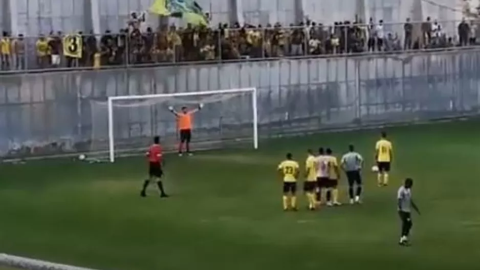 (ΒΙΝΤΕΟ) Πέναλτι μπροστά από Θύρα 3 και... "Για σένα ρε ΑΕΛ!"