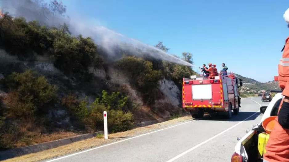 Στάχτη δέκα τετραγωνικών χιλιομέτρων στο Πραστειό