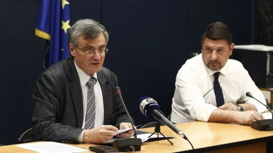 Ελλάδα/121 νέα κρούσματα