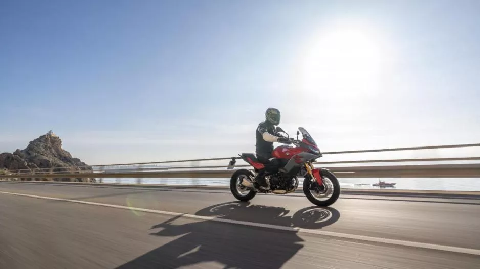 Μοτοσικλέτες άνω των 125cc/Πότε και σε ποιους δρόμους απαγορεύονται