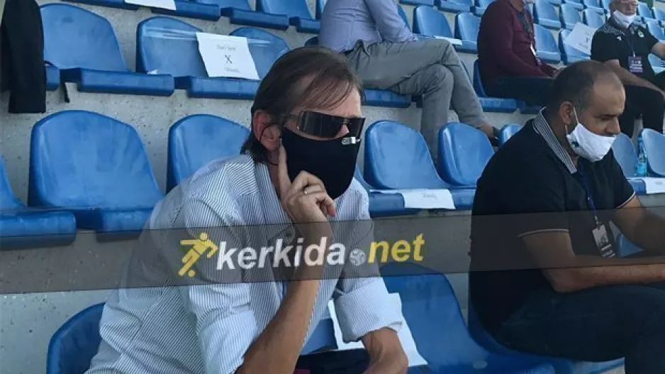 ΠΕΡΙΜΕΝΕΙ ο Ράουφμαν