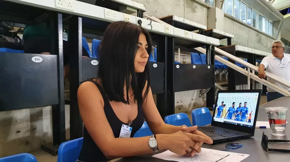 Η Ελίνα στα δημοσιογραφικά
