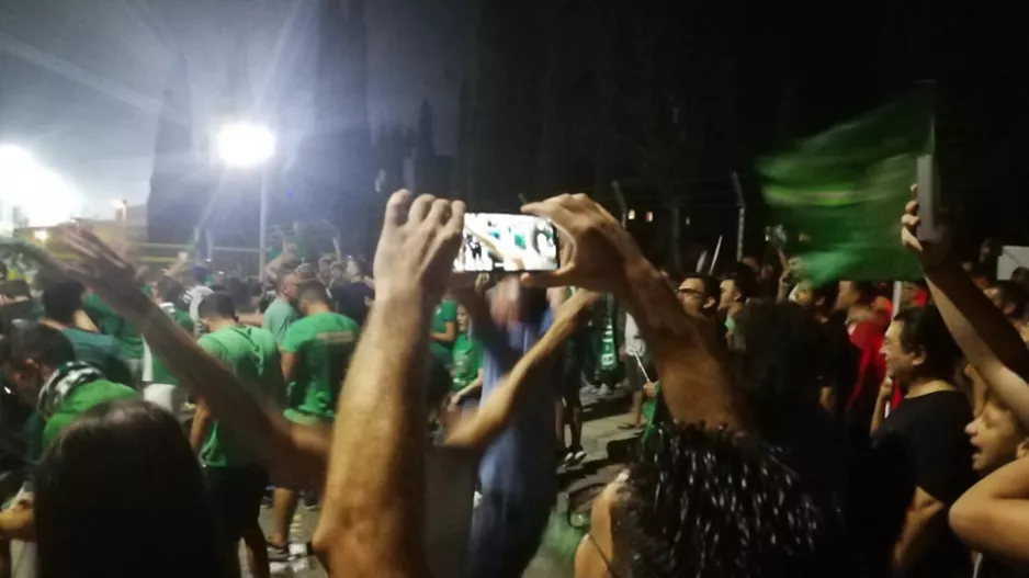 (ΒΙΝΤΕΟΣ/ΦΩΤΟΣ) ΠΑΝΙΚΟ οι Ομονοιάτες έξω από το ΓΣΠ!
