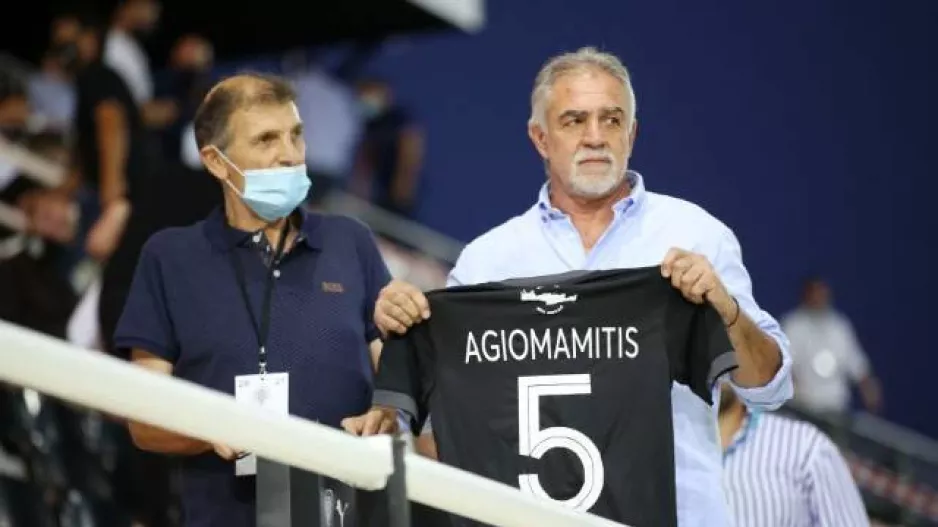 Οι βραβεύσεις στο Γεντί Κουλέ πριν την σέντρα 