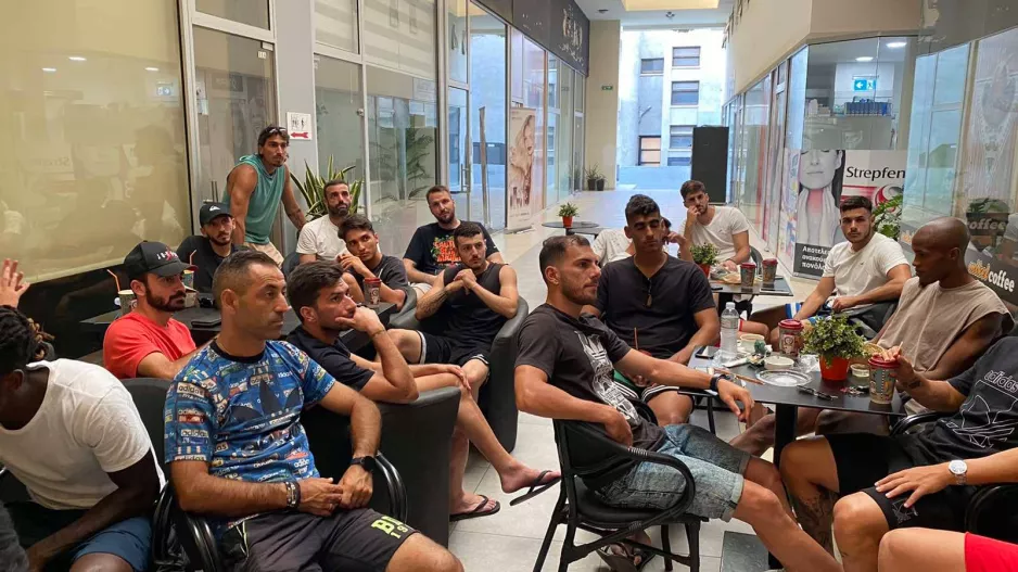 ΦΩΤΟΣ/Χαλαρή κουβέντα σε οικογενειακό κλίμα