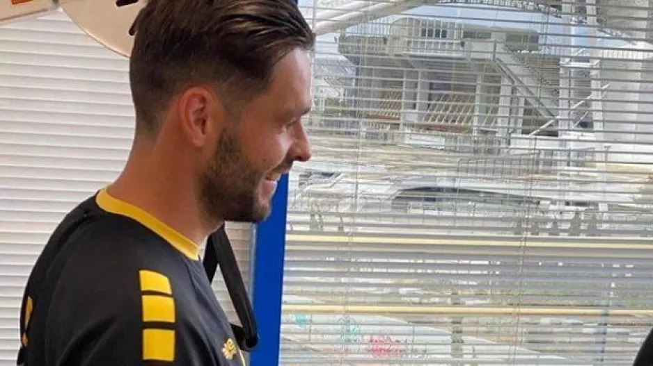 Ο Σάκχοφ ντύθηκε ήδη στα κιτρινόμαυρα