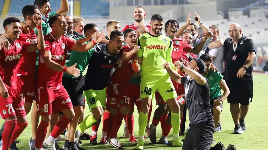 Πρωινό “χτύπημα” ομίλων