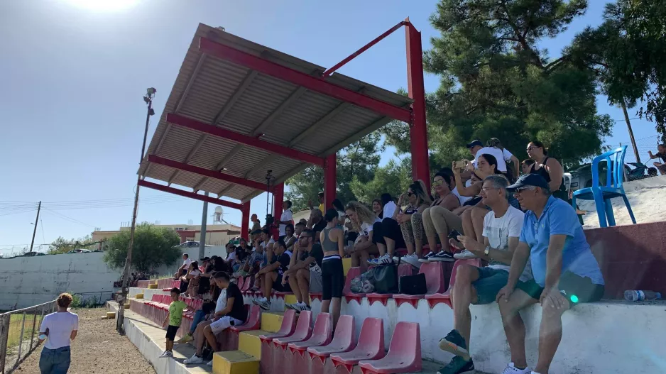 Αρκετός κόσμος