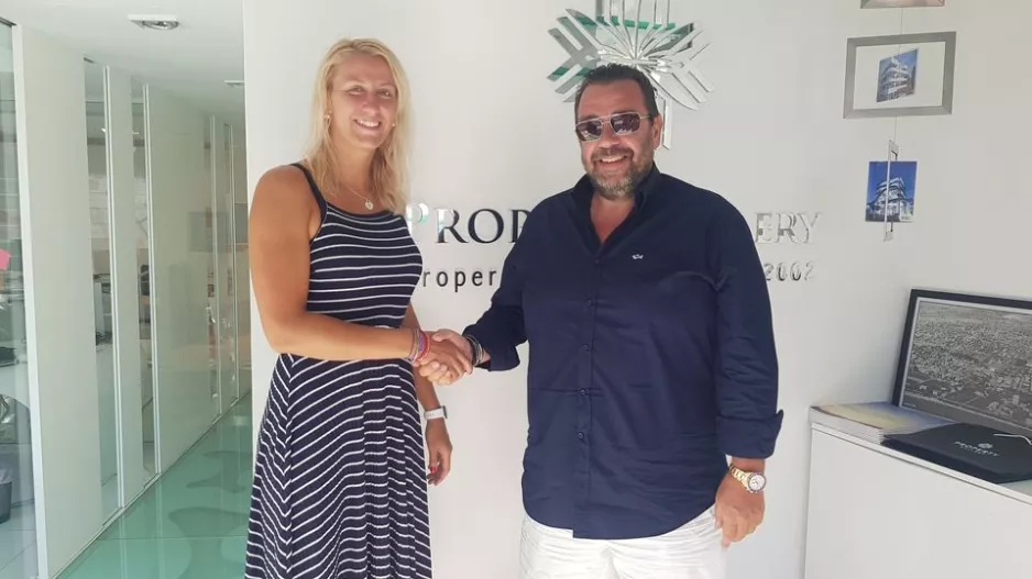 Απόλλων/DEAL με Σλοβάκα διεθνή!