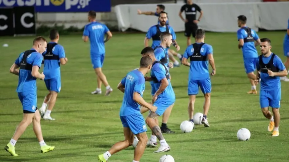 Aπόλλων/"Πόσες λέξεις και πόσα κείμενα χρειάζονται...;"