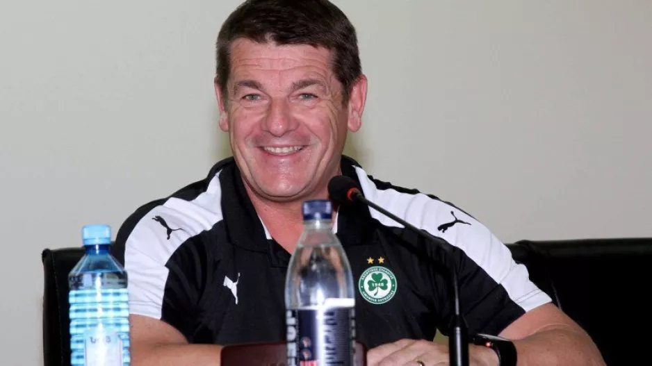 Ο John Carver... (Ομόνοια)