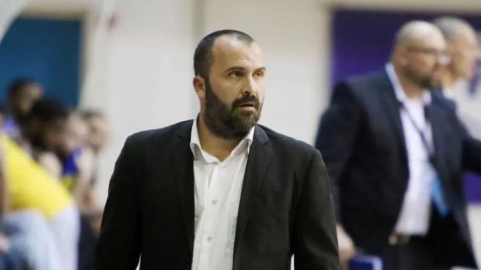 Ομόνοια: Στηρίζεται στους μικρούς!