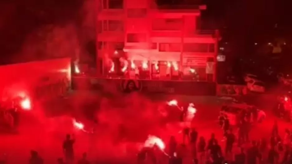 ΘΥΡΑ 9/"Στόχος η άνοδος και το πρωτάθλημα"