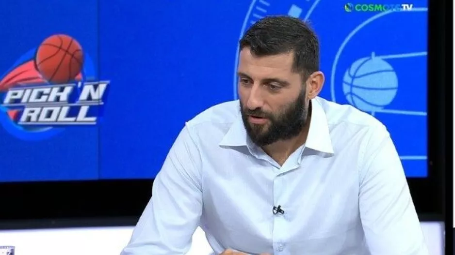 Μπουρούσης για το πούλμαν: "Το ίδιο θα έκανα, γνωρίζοντας πως παίκτες ξενυχτούν μετά από ήττα"
