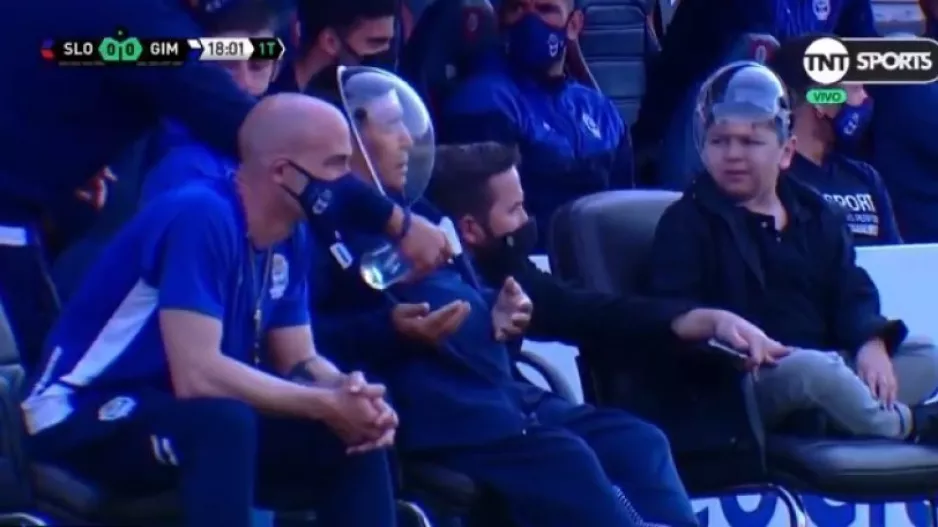 Σε... γυάλα ο Μαραντόνα!