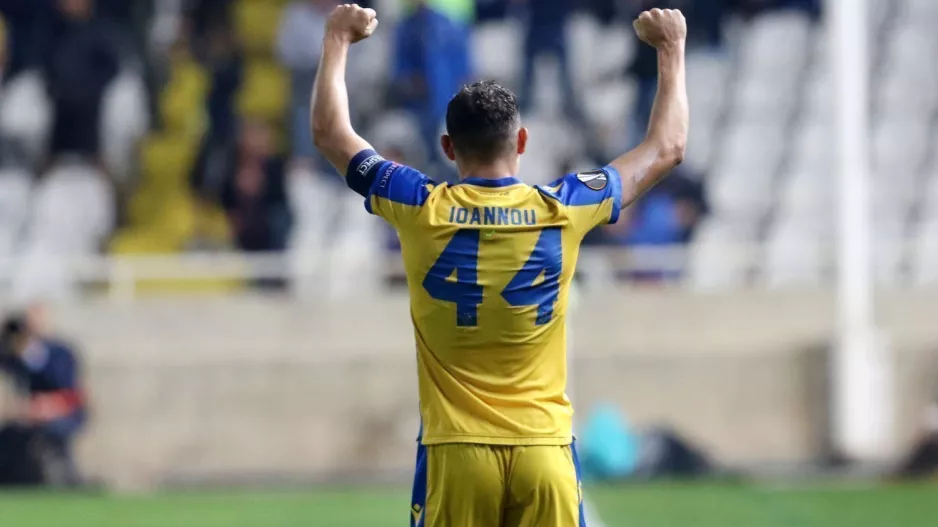Νικόλας με... 44