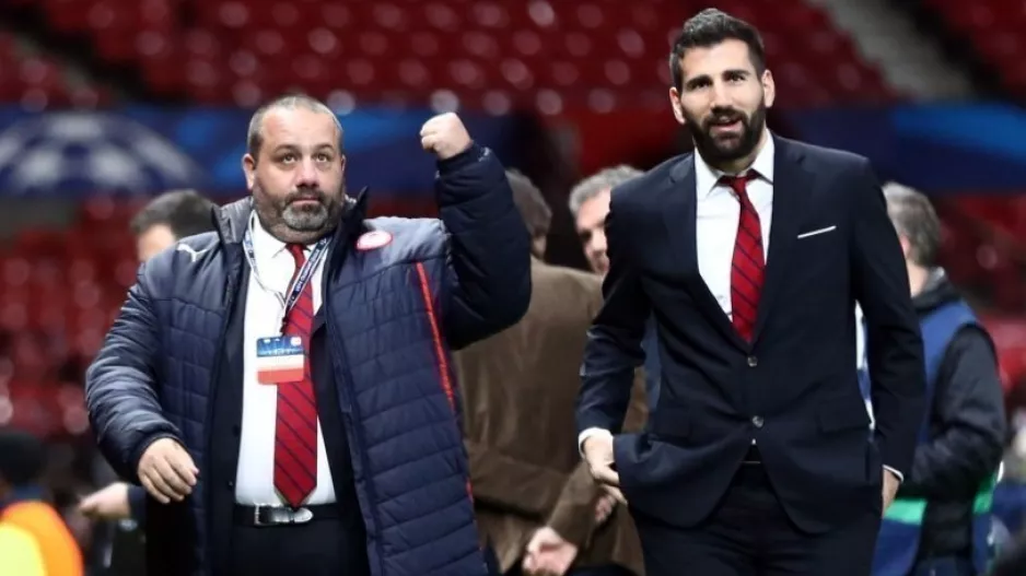 "ΕΠΙΘΕΣΗ" σε Φαν Σχιπ: "Ανακοινώνει σε κανάλι ότι τελειώνει ποδοσφαιριστή και σέβεται κανόνες κι Εθνική;"