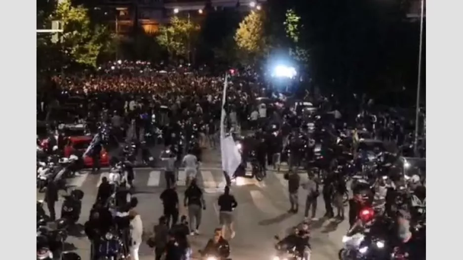 Πανζουρλισμός στους δρόμους και στο ξενοδοχείο για τον ΠΑΟΚ! (φώτος)