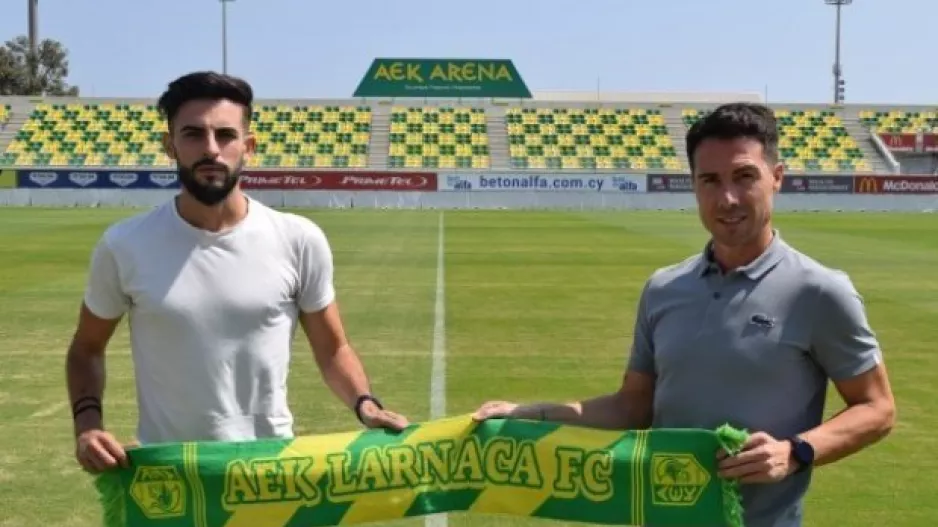 ΕΠΙΣΗΜΟ με Hector Torres