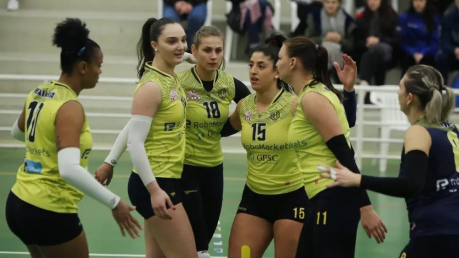 Συνεχίζει... η Iana Ckhatarashvili