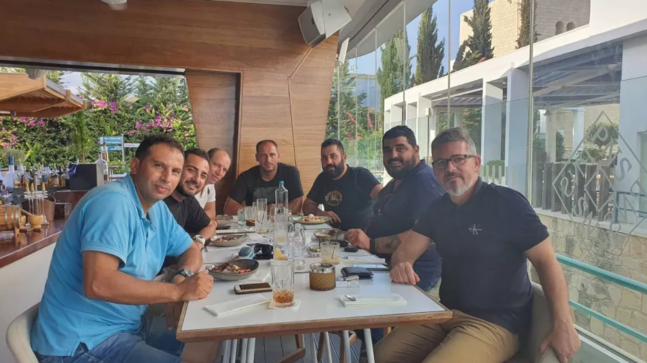 Γεύμα και... συζήτηση