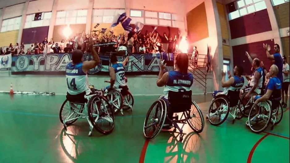 Χαμό στο Ζακάκι η Θύρα Ενα