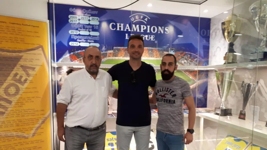 Έκλεισε... με Μάριο, Μιχάλη