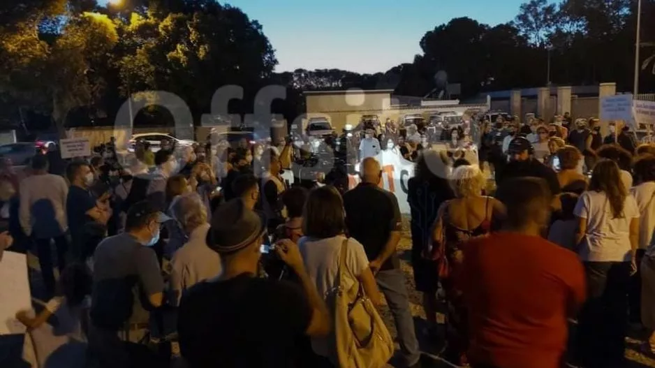 Μαζική αντίδραση πολιτών/Απαίτησαν παραίτηση Συλλούρη (βίντεο)
