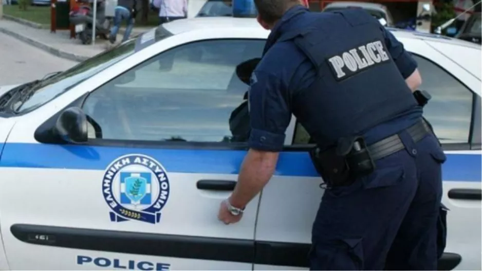 Άρπαξαν €200.000 από ηλικιωμένη - Τα φύλαγε μέσα σε τενεκέδες