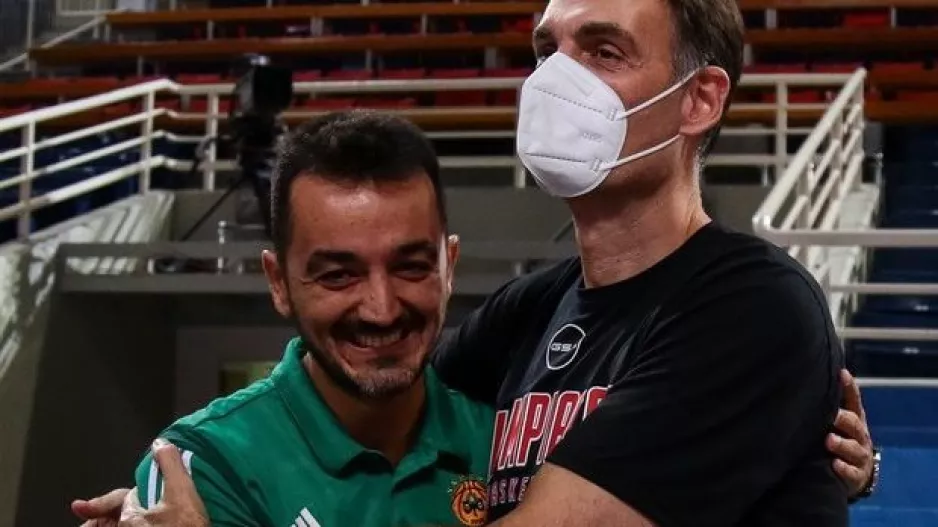Αγκαλιά/Προπονητές
