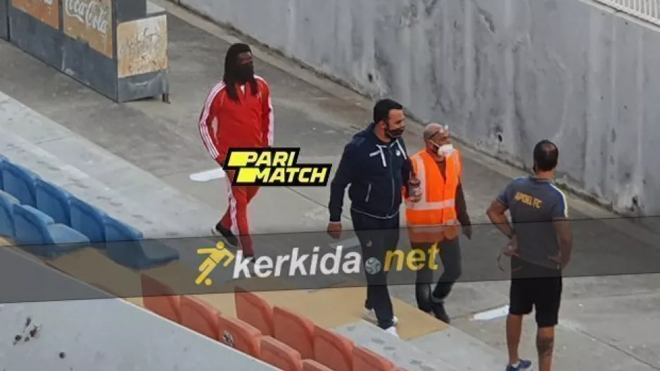 Ντονγκαλά στην κερκίδα... σε ιδιαίτερο ματς!