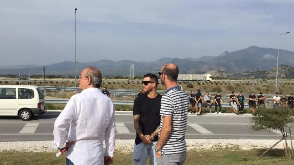Στα Τέμπη ο Βιεϊρίνια - Στεφάνι στη μνήμη των οπαδών του ΠΑΟΚ