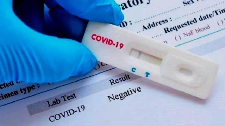 ΕΡΧΟΝΤΑΙ 200,000 rapid test