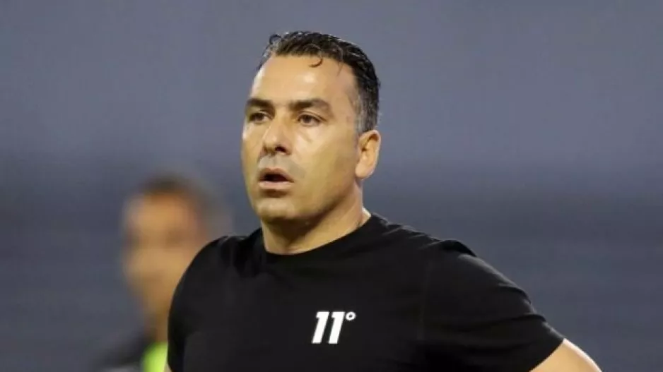 "Tρεις βαθμοί σ' ένα γήπεδο που ποτέ δεν συμπάθησα/Ολοι θέλουν να κερδίσουν τον αήττητο Απόλλωνα"