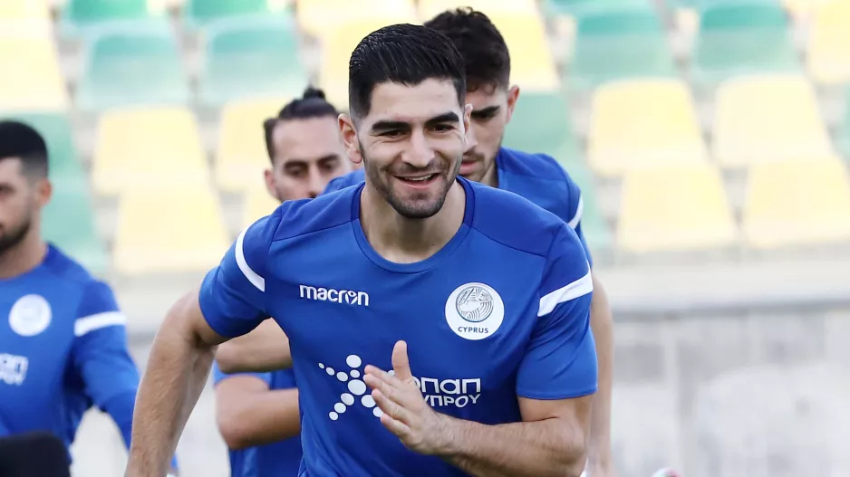 Χαρούμενος ο ΚΟΥΣΟΥ