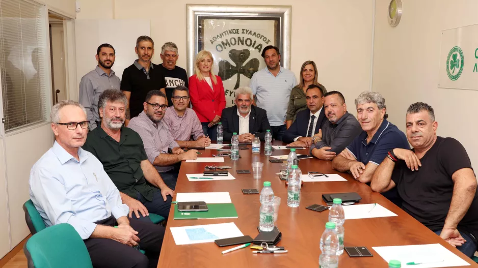 Ομόνοια/ Σε σώμα το Δ/Σ