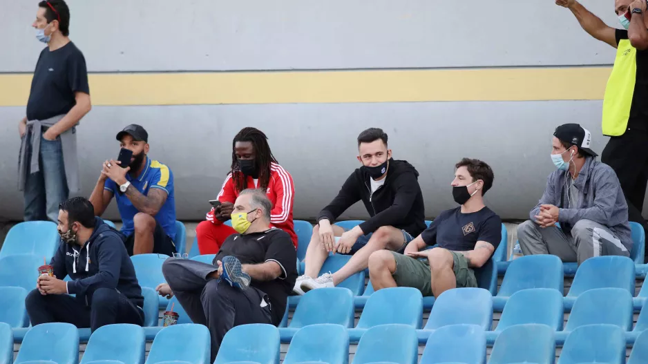 Στην κερκίδα/ΑΠΟΕΛ