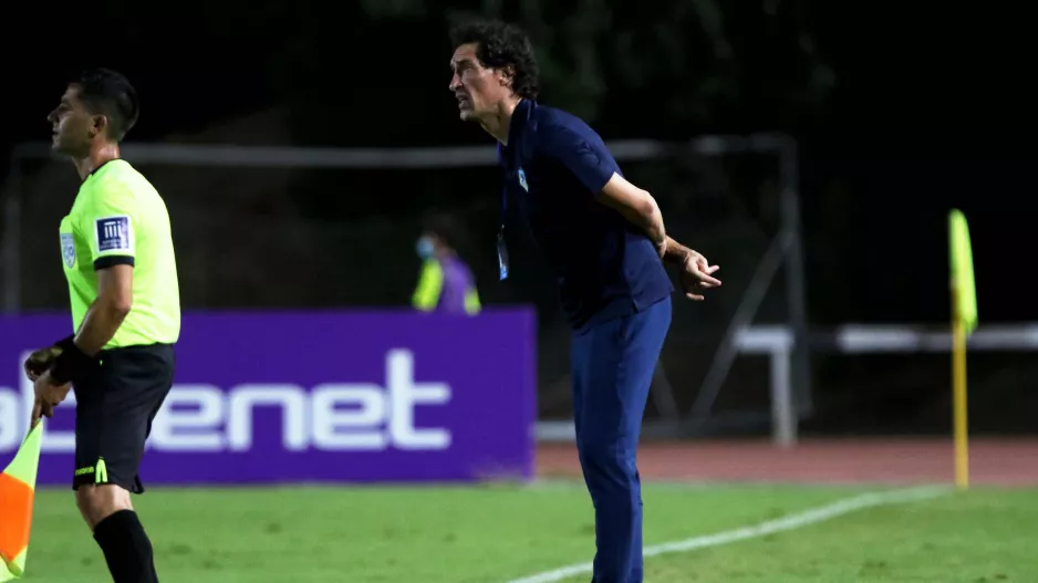 Άρεσε/Ντεμπούτο