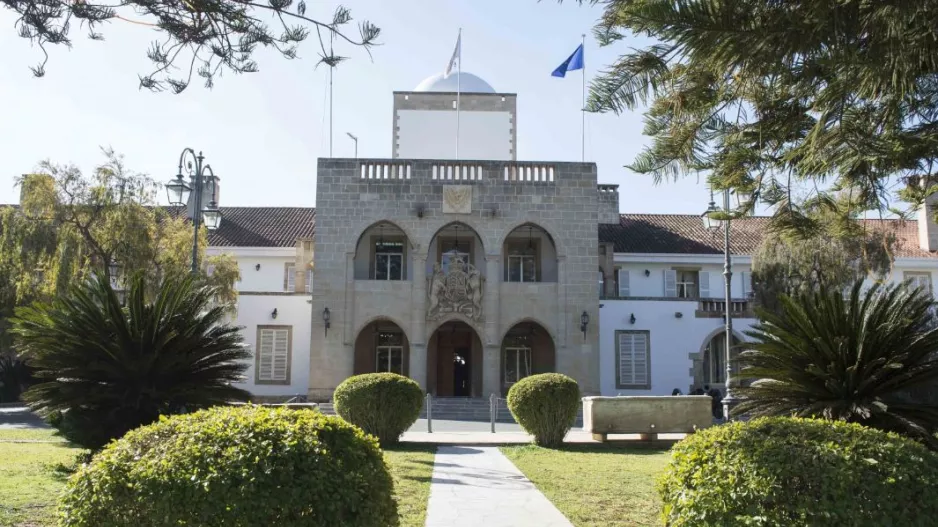 (ΑΠΟΦΑΣΗ) Καταργεί το επενδυτικό πρόγραμμα η Κυβέρνηση