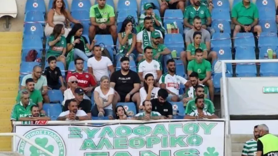 Ομόνοια/Eισιτήρια μόνο... στα πέταλλα 