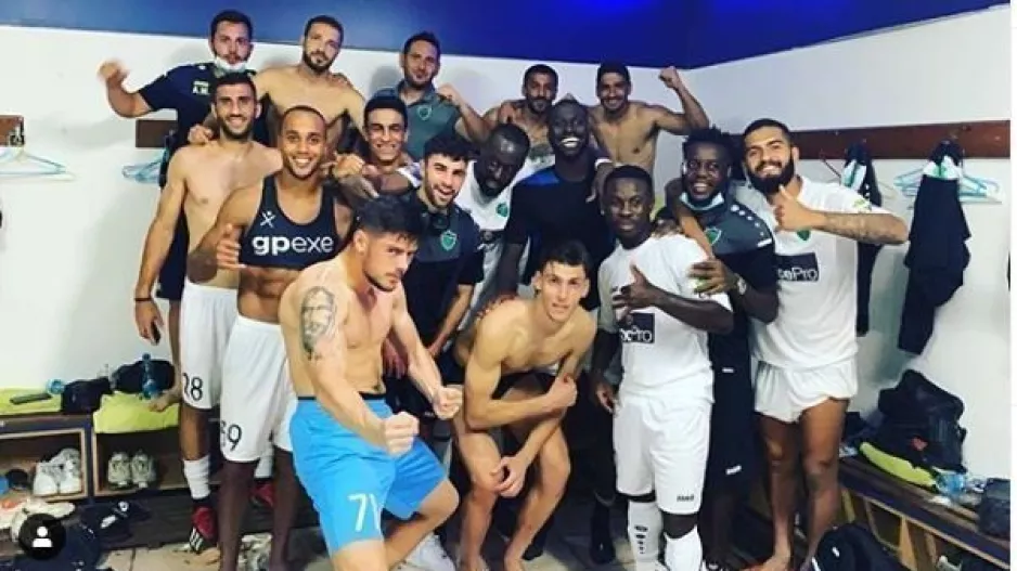 Πόζα νικητών 