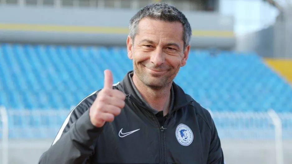 ΤΕΛΟΣ ο Κλάφουριτς
