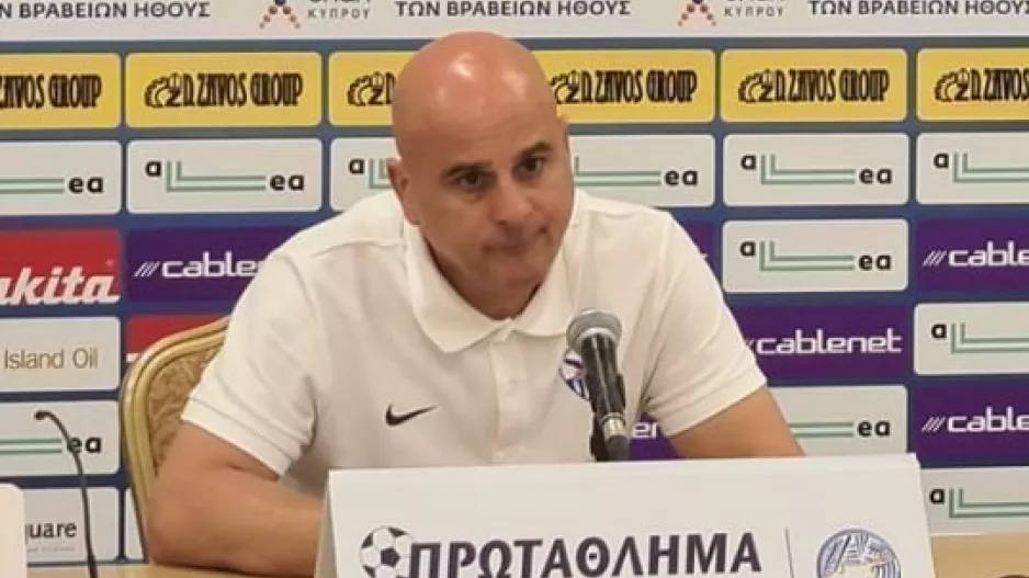 ΤΙΜΟΥΡ/4 λέξεις