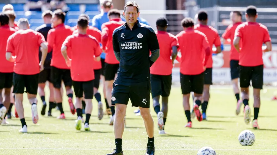 Κόουτς PSV - “Ο covid εξαπλώνεται στην ομάδα!”